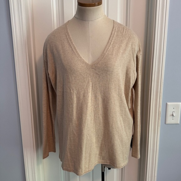 NEW C.T. Plage 38 Cashmere Blend V-Neck Sweater ~ US Small Beige Minimalist - Picture 1 of 7